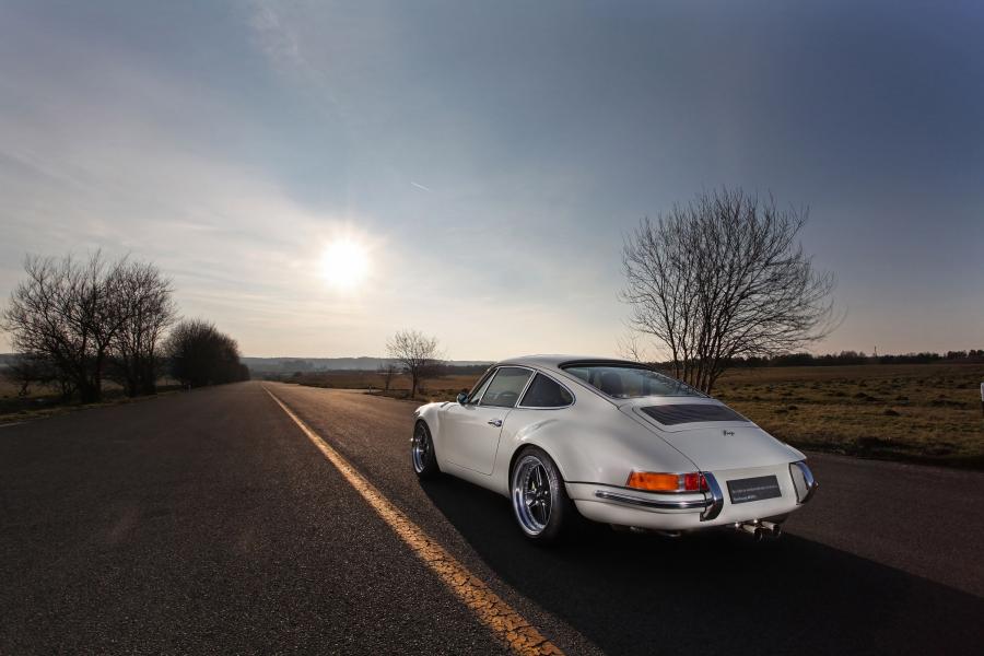  Porsche 911 Retro Evergreen by Kaege (993) 2016 года  (фото 23 из 44)